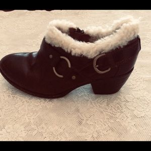 Born Leather Booties lined with Faux Fur